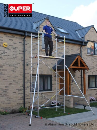 eDIY 5+ Scaffold Tower with 2 Telescopic Outriggers