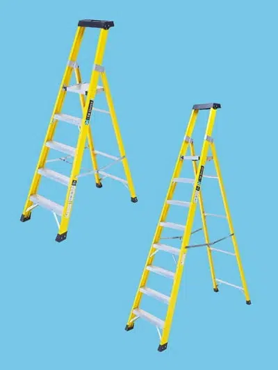 EN131 Professional Fibreglass Platform Step Ladders