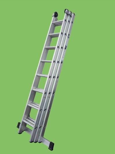 Alternative view of EN131-2 Professional Industrial 3 Section Extension Ladder 3x8 Rung