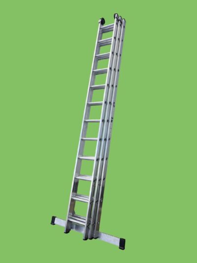 Alternative view of EN131-2 Professional Industrial 3 Section Extension Ladder 3x12 Rung